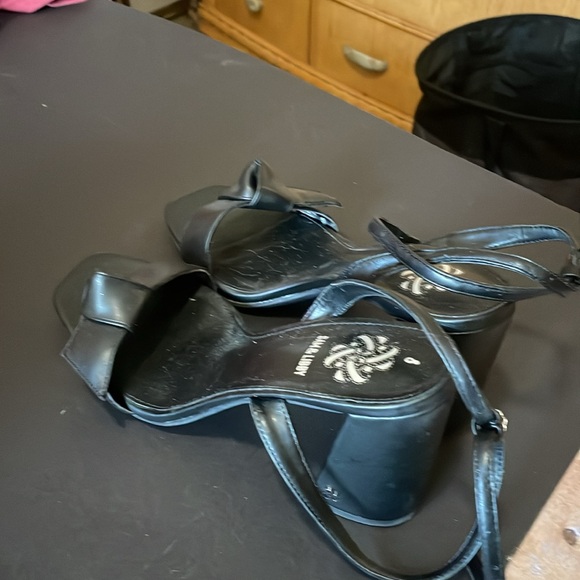 Sam and Libby black heels size 8 - Picture 8 of 9